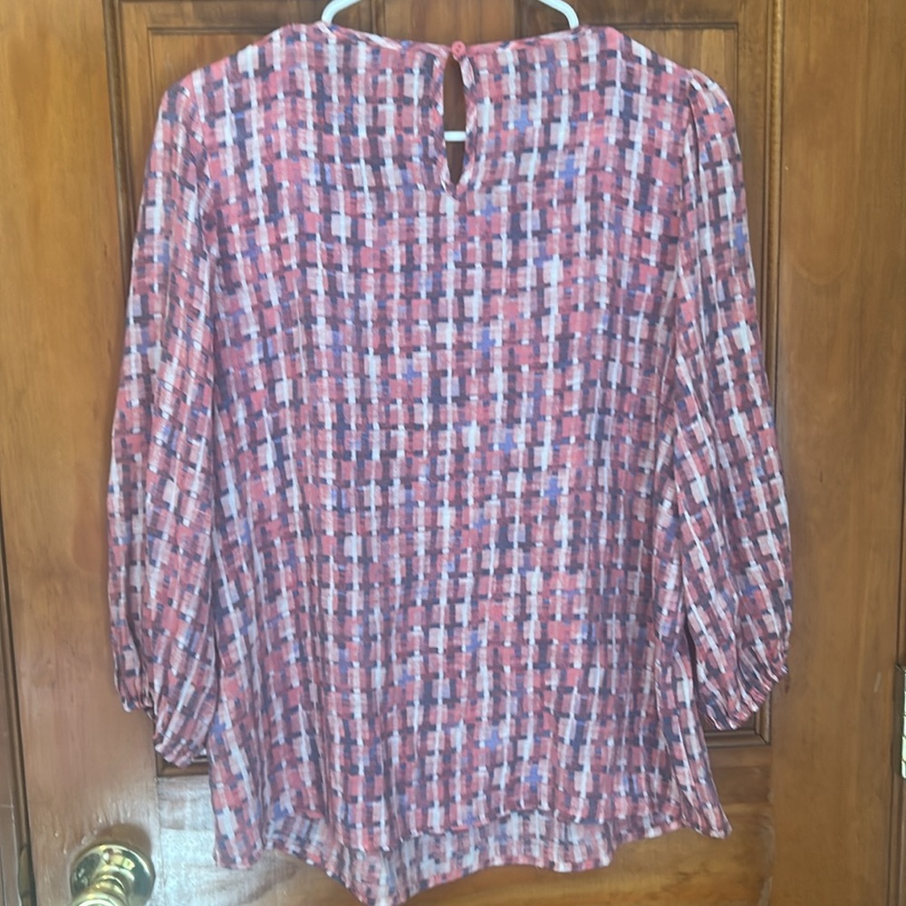 Zac & Rachel Crochet Pattern Print 3/4 Sleeve Blouse - Picture 8 of 8